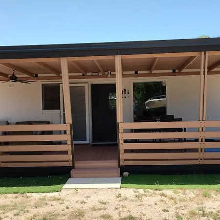 Sunrise Wellbeing Mobile Home - Mindful, Vegetarian And Active Retreat, Just 35 Meters From The Sea * Grebaštica