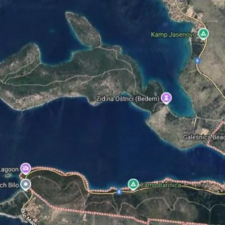 Sunrise Wellbeing Mobile - Mindful, Vegetarian And Active Retreat, Just 35 Meters From The Sea Dom wakacyjny Grebaštica