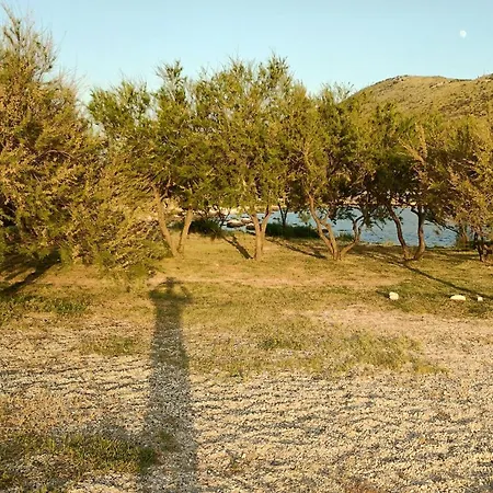 Dom wakacyjny Sunrise Wellbeing Mobile Home - Mindful, Vegetarian And Active Retreat, Just 35 Meters From The Sea *