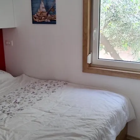 Dom wakacyjny Sunrise Wellbeing Mobile - Mindful, Vegetarian And Active Retreat, Just 35 Meters From The Sea *